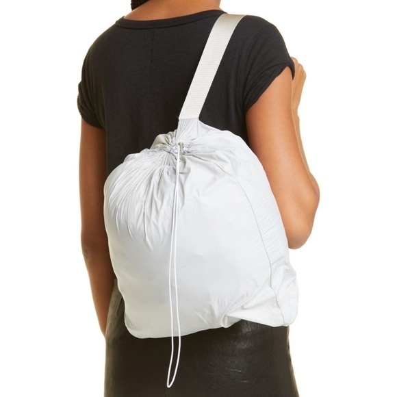 Nwt | FRAME Oversize Duvet Puffer Coat in Eggshell Size Medium - Picture 3 of 10